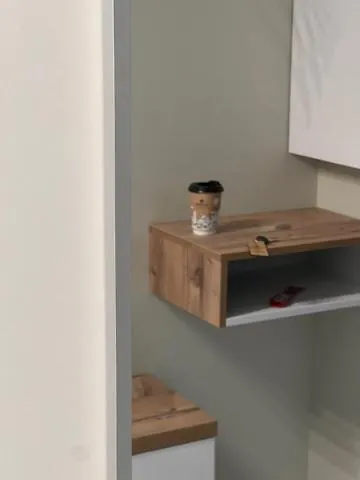 アパート Homene リヴィウ