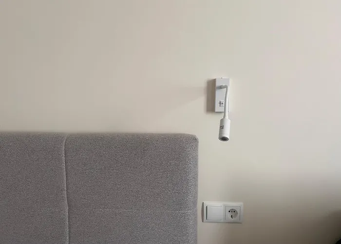 アパート Homene リヴィウ